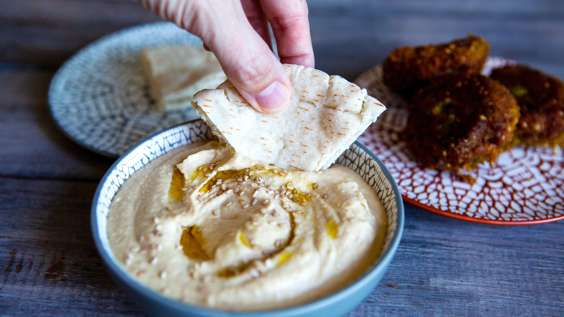 bowl-with-hummus